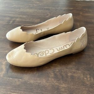 Sam Edelman Augusta 7.M scalloped ballet flat